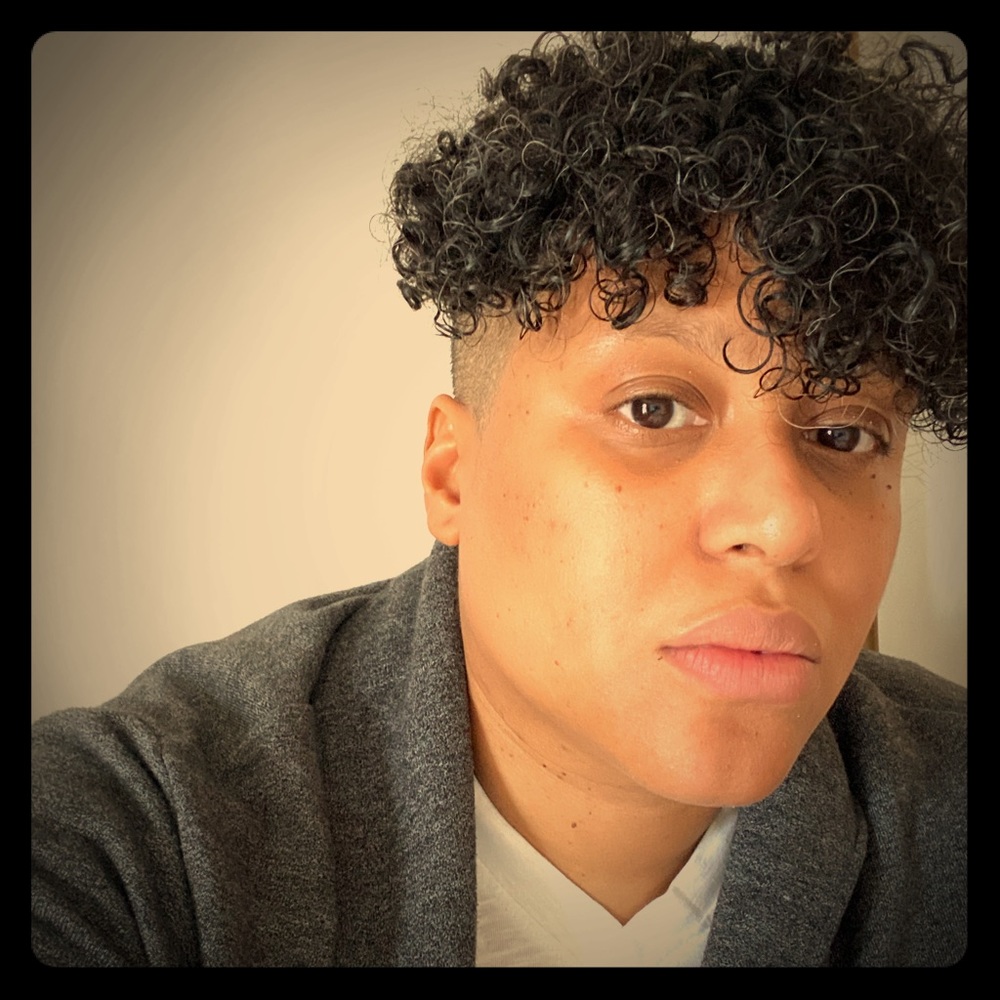 Meet your Posher, Gladys